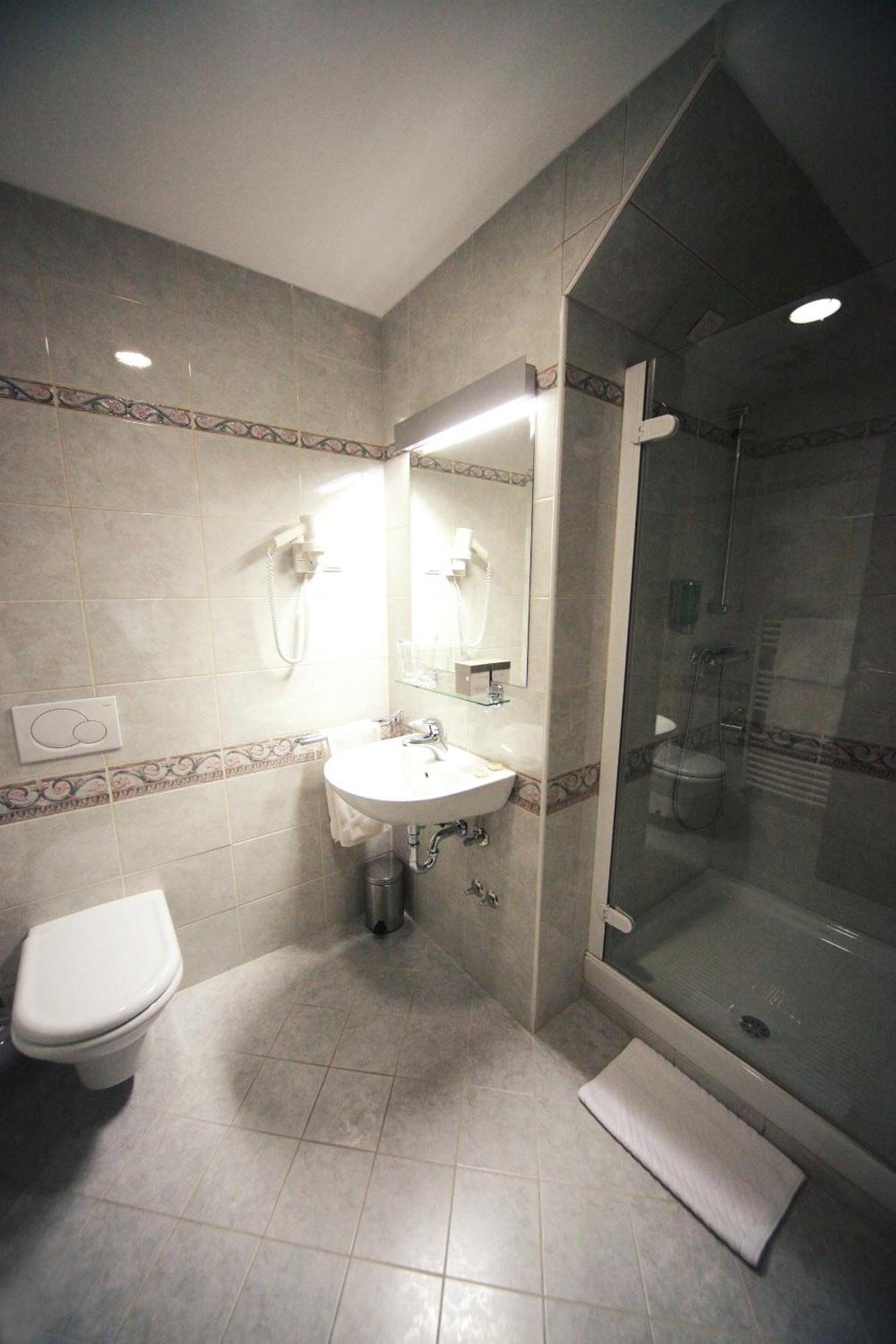Guest House Pri Vodniku Ljubljana Kültér fotó